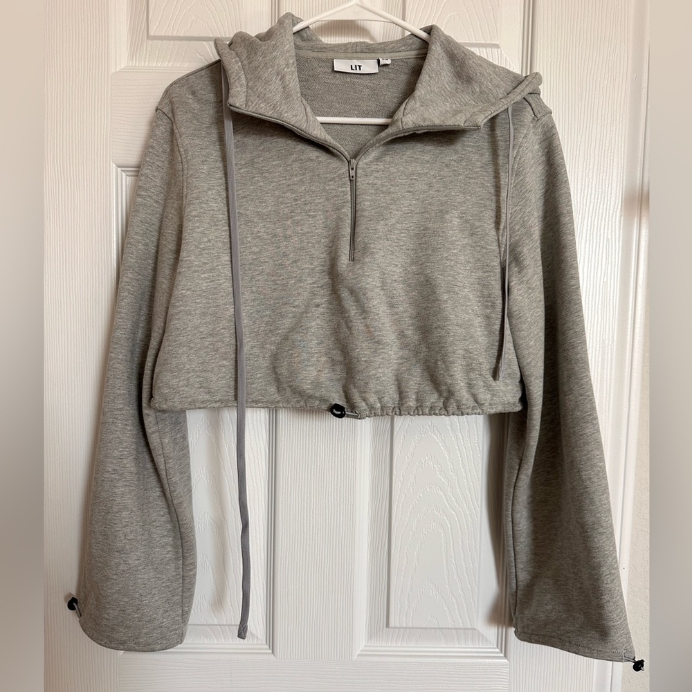 LIT Activewear 90s Inspired Crop Sweatshirt